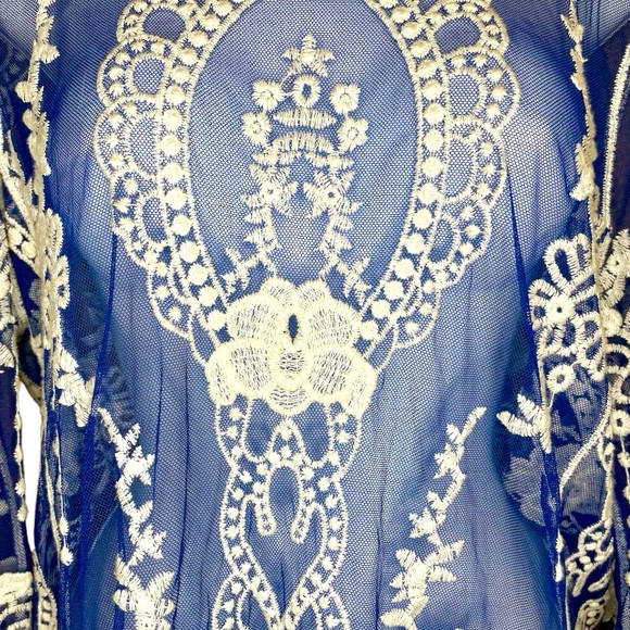Blue Lace Long Blouse - Picture 2 of 6